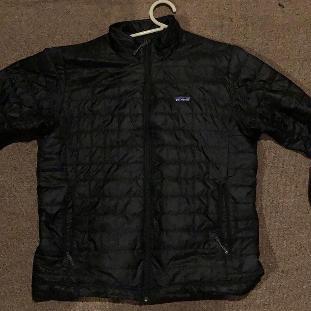 Black quilted Patagonia L